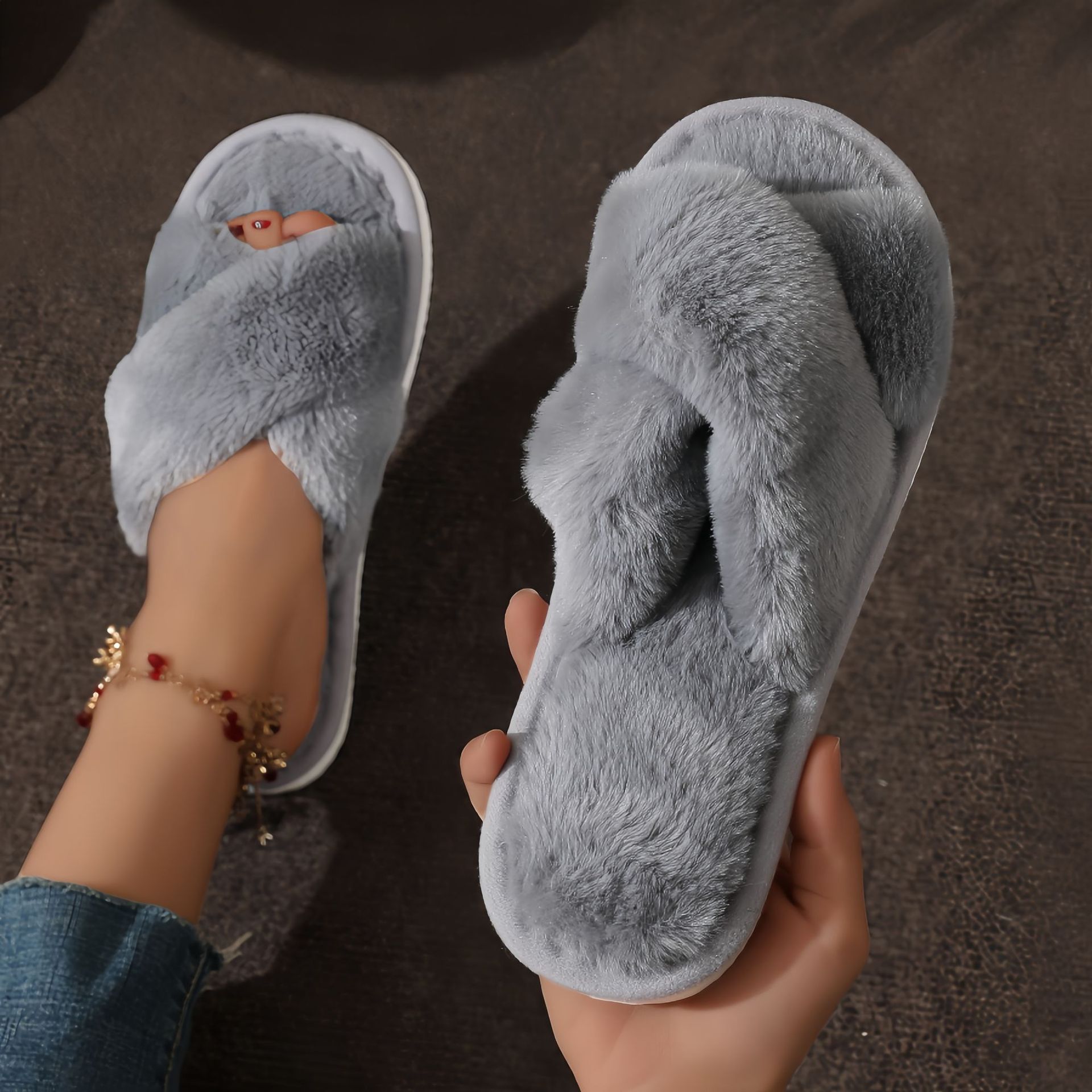 Casa fuzzy cruz chinelo femini - Women'S Fashion Winter 2025 avaliação e preço